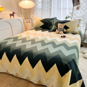 Black And White Printed Bedsheet Set